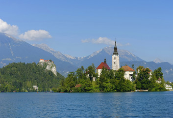 Lake Bled with the church and the castle on a sunny summer day, Bled, Slovenia, Europe