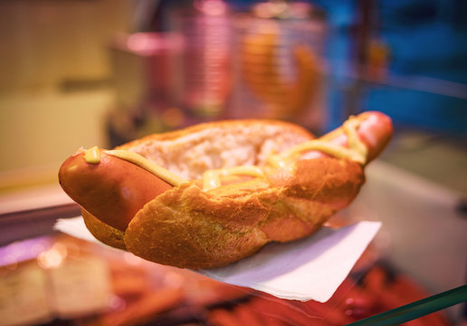 Bockwurst mit Br&ouml;tchen