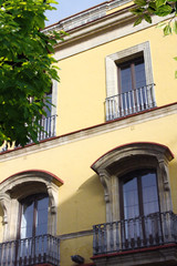 Fototapeta na wymiar facades of old buildings