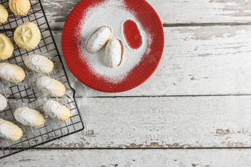 Mamoul in red plate top