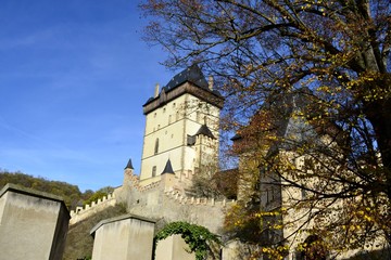 Obraz premium Architecture from Karlstejn castle and blue sky