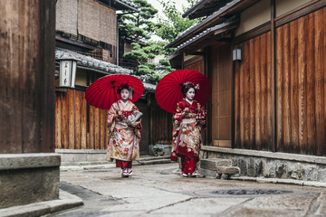 Portrait of  a Maiko geisha in Gion Kyoto - 132212342