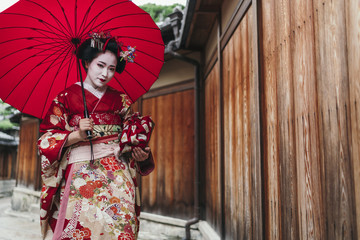  Portrait of  a Maiko geisha in Gion Kyoto - 132212365