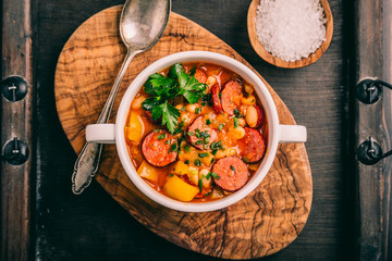 Eintopf mit Kabanossi Paprika und Bohnen