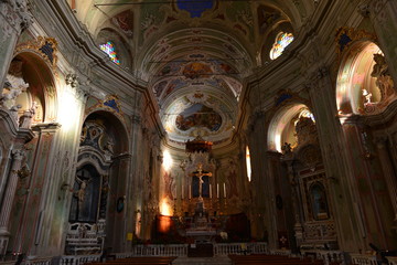 Fototapeta na wymiar Innenraum der Barockkirche San Giovanni Battista von Cervo