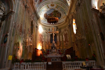 Fototapeta na wymiar Innenraum der Barockkirche San Giovanni Battista von Cervo