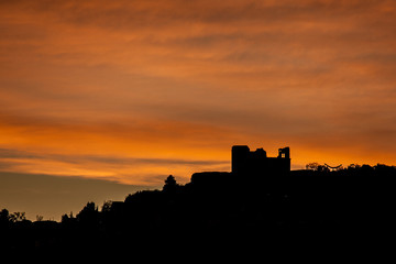 Coucher de soleil sur le village de Lacoste