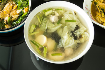 Soup with vegetables, Tofu and pork