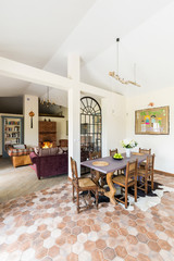 Old-fashioned dining and living room