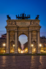 Night view of Arch of Peace (Arco della Pace) in Sempione Park, Milan, Italy.
