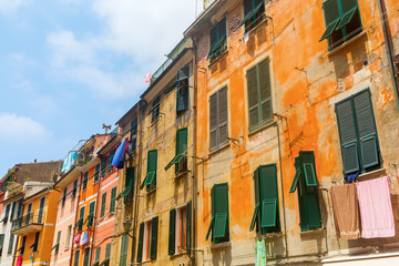 Fototapeta na wymiar picturesque alley in Vernazza, Italy