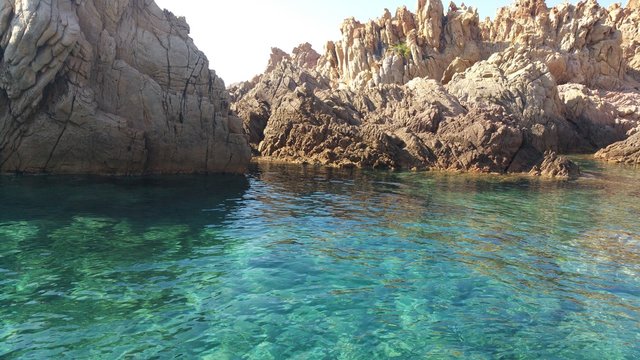 Lo smeraldo e la roccia
