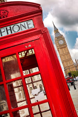 London - Big Ben tower and a red phone booth - obrazy, fototapety, plakaty