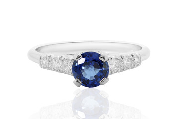 anillo argolla con diamantes azul y blancos , joyeria con rubies y zafiros