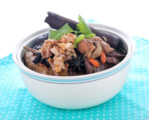 Braised chicken noodle, Stewed chicken noodle.