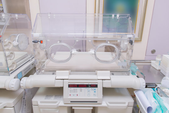 infant incubator in hospital post delivery room