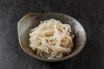 こんにゃく　しらたき　日本食 noodles made from konnyaku japan