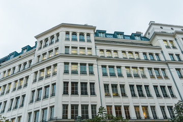Fototapeta na wymiar big apartment building at berlin, germany