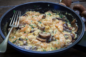 scrambled egg with mushrooms