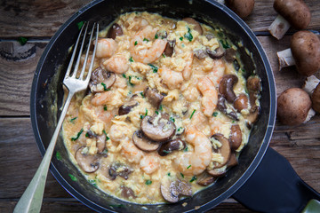 Scrambled eggs with portobello mushrooms