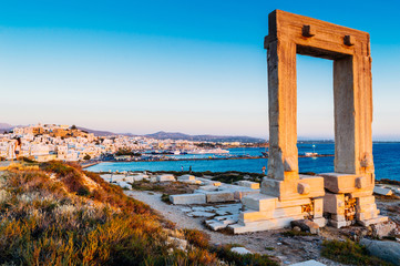 Portara, ruins of temple of Apollo on Naxos island, Cyclades archipelago, Greece - obrazy, fototapety, plakaty