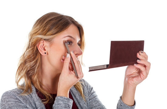 Let's do some make-up, girls