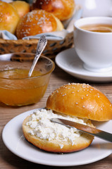 Cut bun with cottage cheese