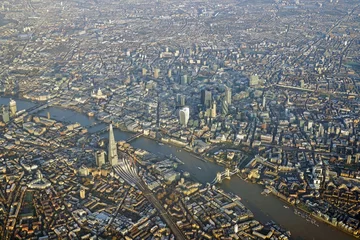 Rolgordijnen Aerial view of Central London from an airplane window © eqroy