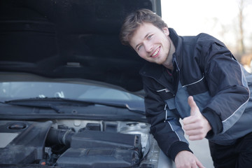 Automechaniker, Autowerkstatt