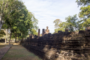 Fototapeta na wymiar Histolical park in kamphaengphet province is one of the unesco w