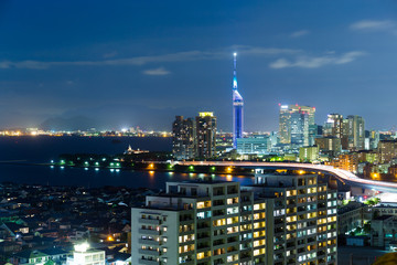 Fototapeta na wymiar Fukuoka skyline at night