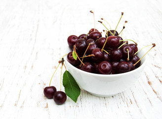 Bowl with cherries