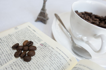 コーヒー豆とフランス