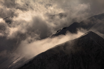 Kaukaz - Gruzja w zimowej szacie. Caucassus mountains in Georgia. © rogozinski