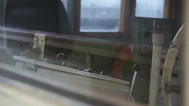 Old ship control panel, levers, the steering wheel hd