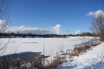 Winterlandschaft am See