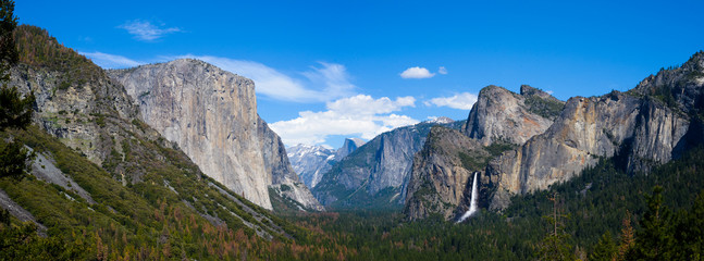 Panoramic view of El Capitan at Tunnel View.