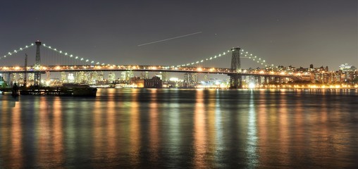 Fototapeta na wymiar Brooklyn bridge