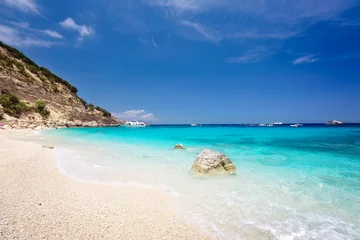 Crédence de cuisine en plexiglas Île Cala Biriola on a clear summer day. Sardinia, Italy