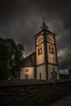 R&oslash;ros church