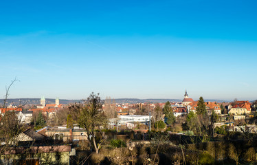 Fototapeta na wymiar Stadtpanorama von Naumburg an der Saale bei blauen Himmel