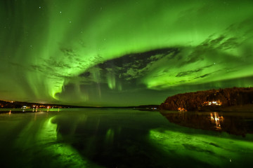 Fototapeta na wymiar Northern Lights over Charlie Lake