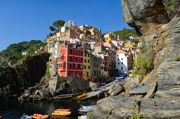 Fototapeta na wymiar Riomaggiore, famoso paese della Liguria, Italia