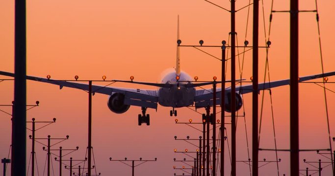 Jet coming in for a landing at LAX
