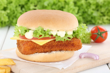 Fischburger Fisch Burger Backfisch Hamburger Zwiebel Käse Tomat