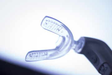 Teeth bracket accelerator