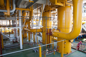 Oil Platform pipeline and pressure transfer system