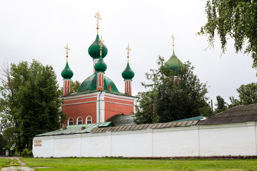Fototapeta na wymiar Vladimirsky Cathedral in Pereslavl-Zalessky, Russia