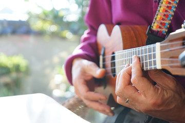 Playing Uklele