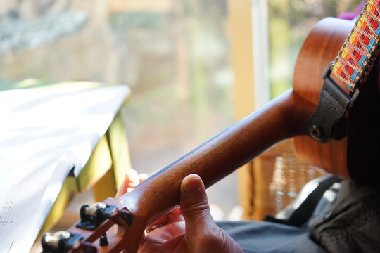 Playing Uklele